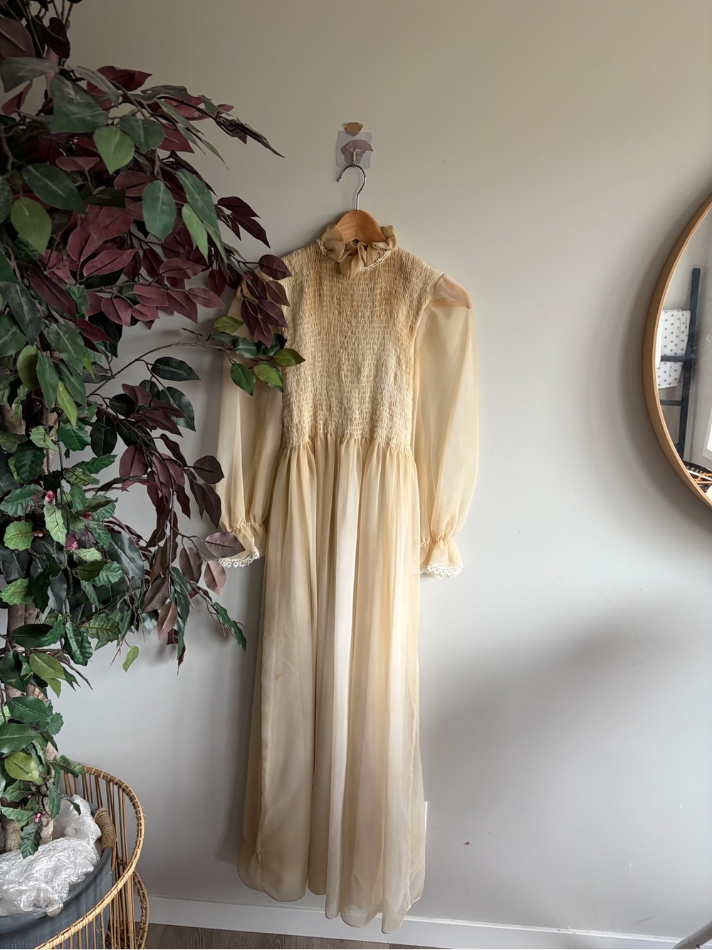 Vtg Cream Maxi Smock Dress with Tiered Skirt - Women's - Picture 3 of 4